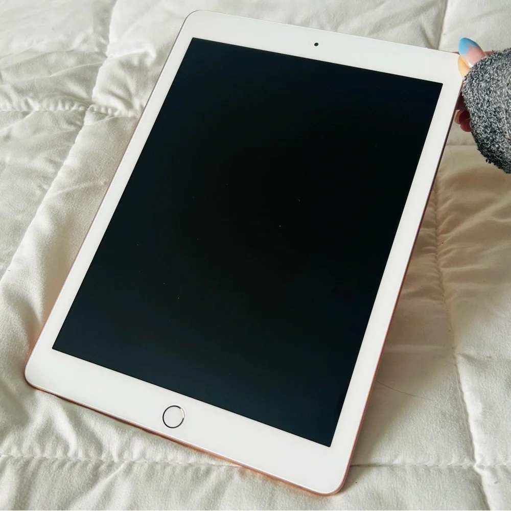 Apple iPad 6th Generation 32GB